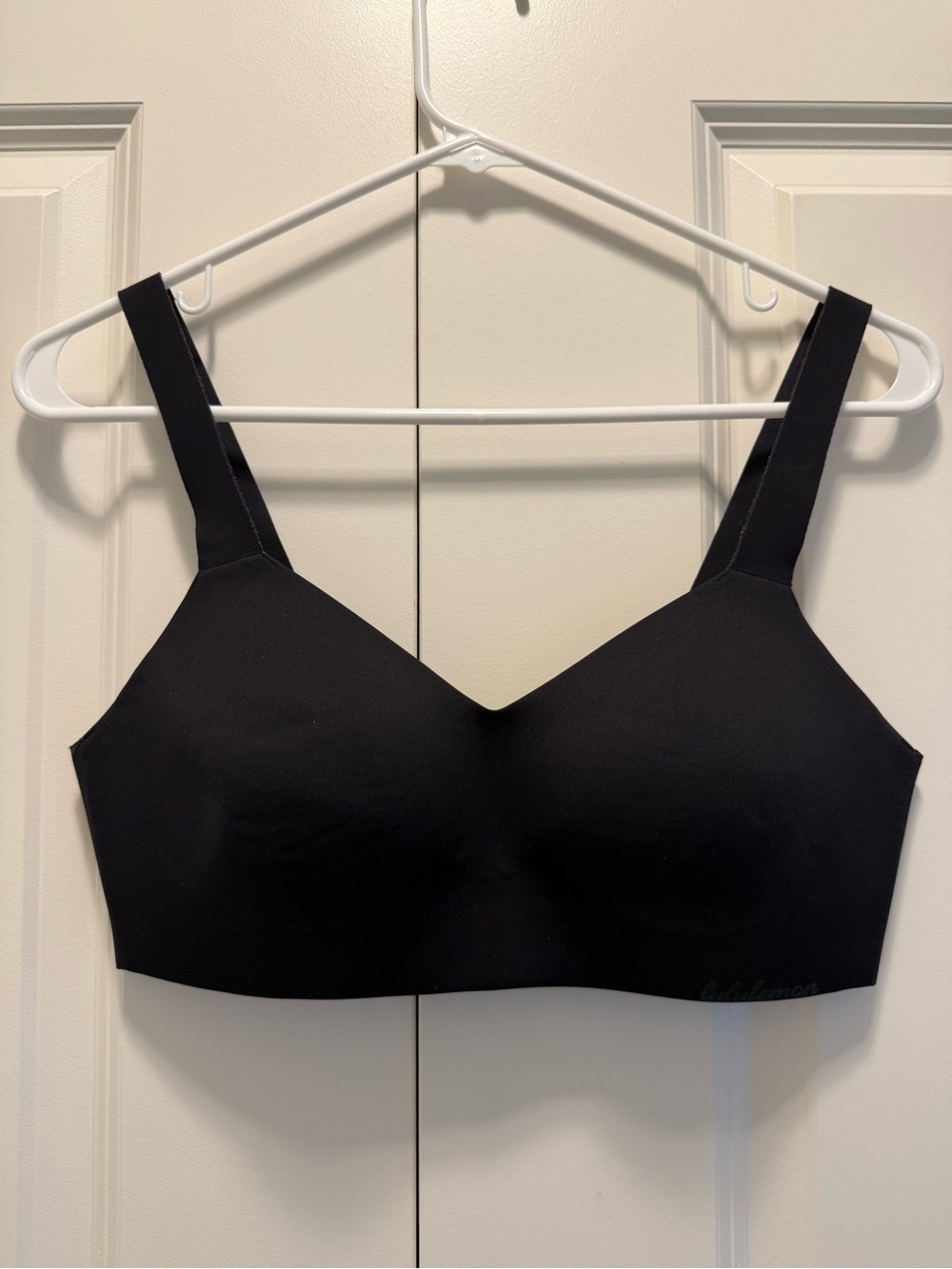 lululemon athletica Black Wireless Everyday Bra